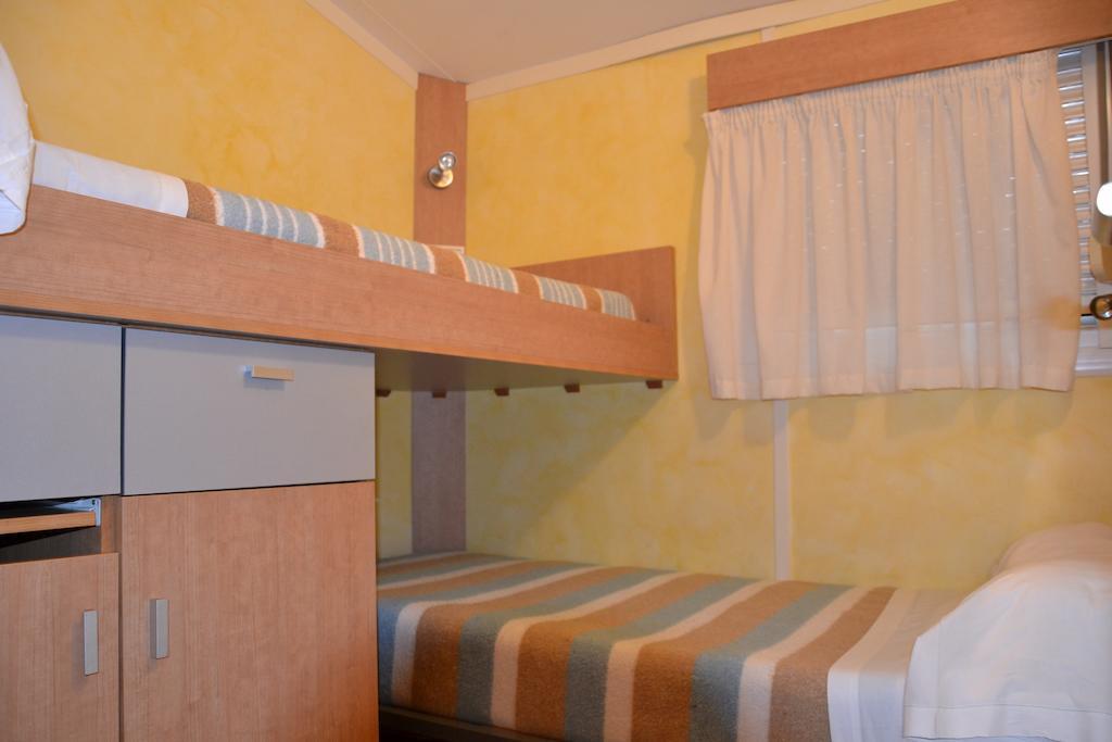 Camping Fuentes Blancas Burgo Екстериор снимка