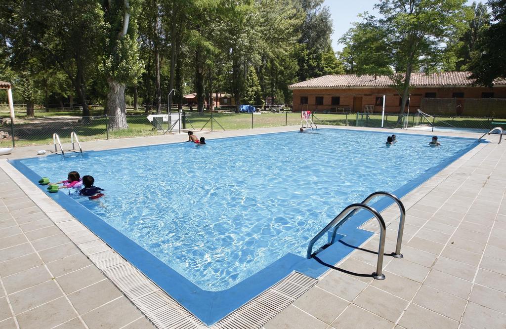 Camping Fuentes Blancas Burgo Екстериор снимка