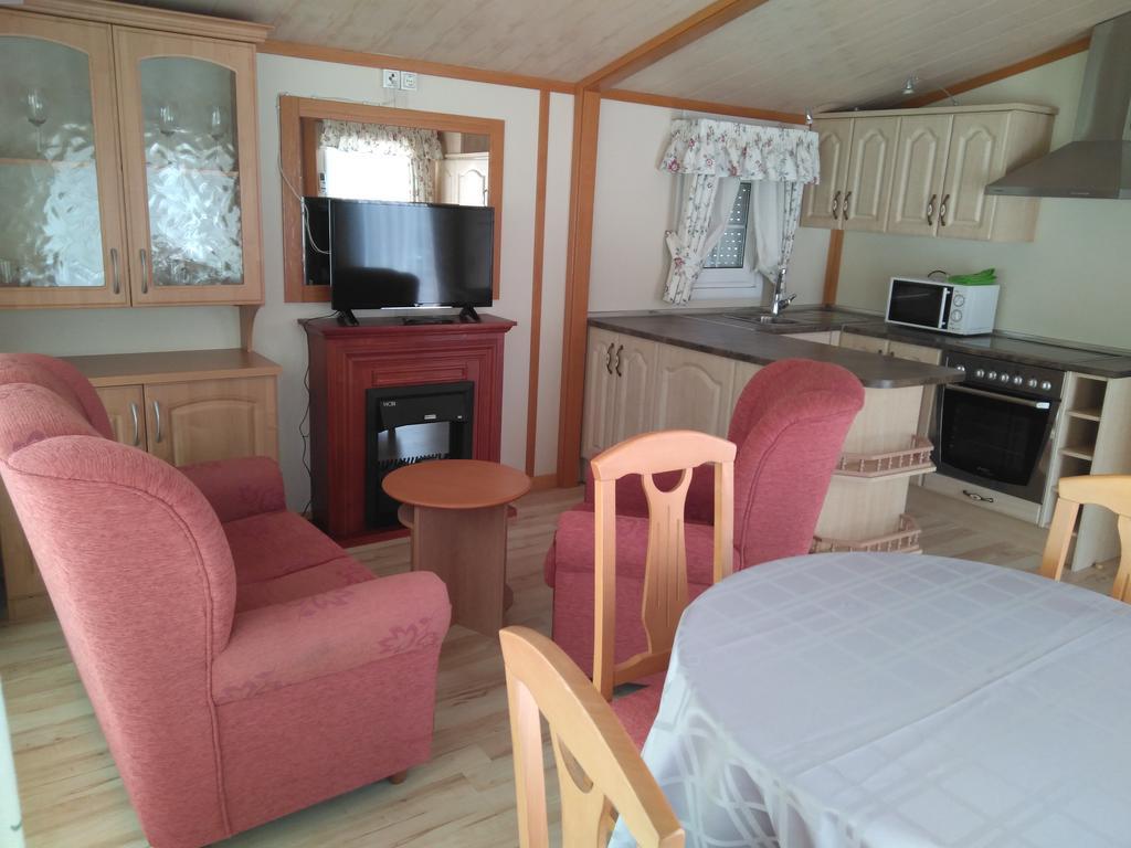 Camping Fuentes Blancas Burgo Екстериор снимка